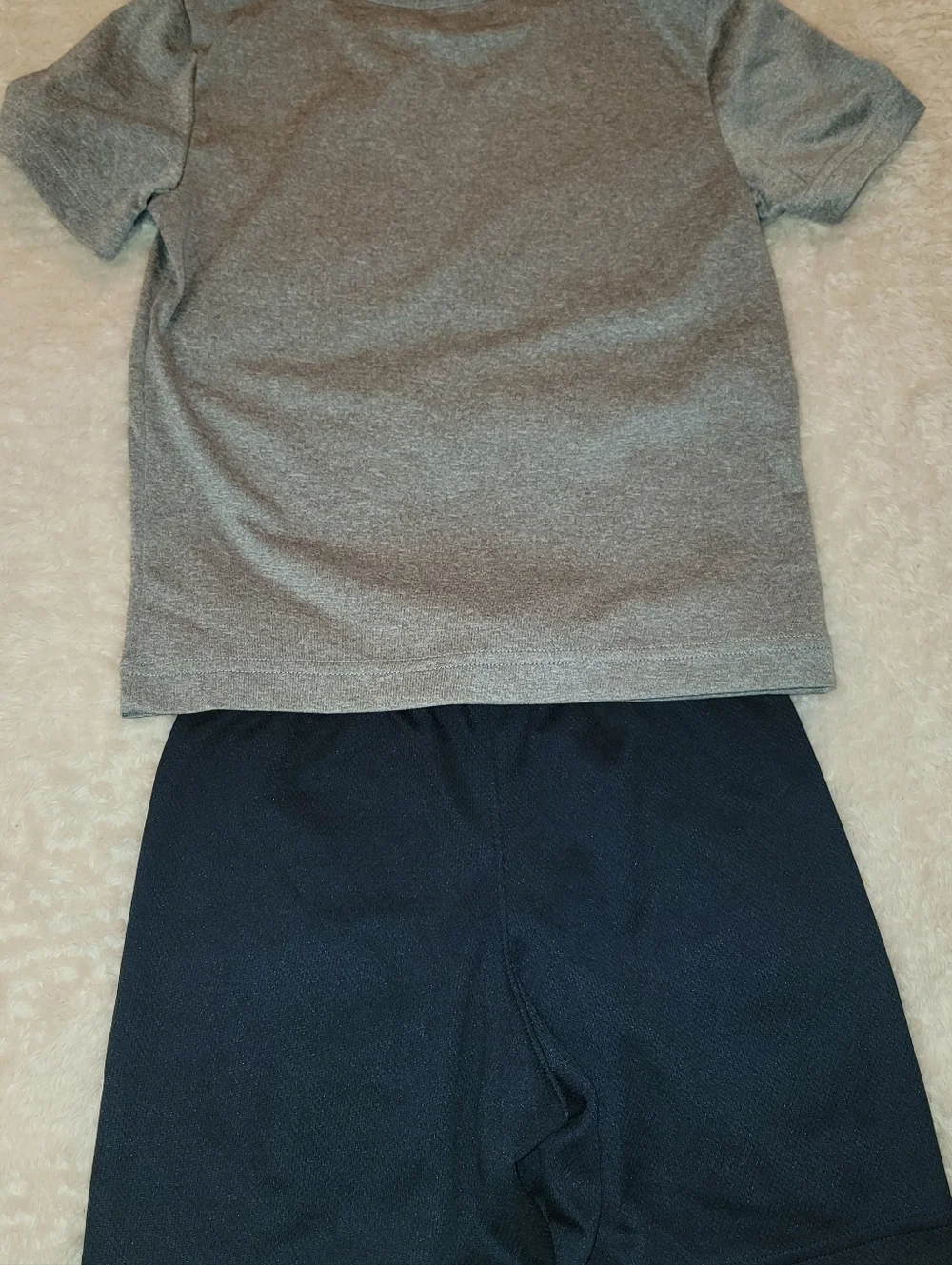 Nike gray and navy 'all action' t-shirt and short set 4t - Picture 2 of 5